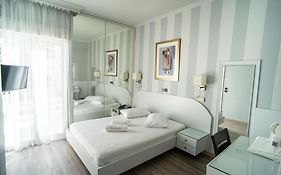 Eva Hotel Piraeus